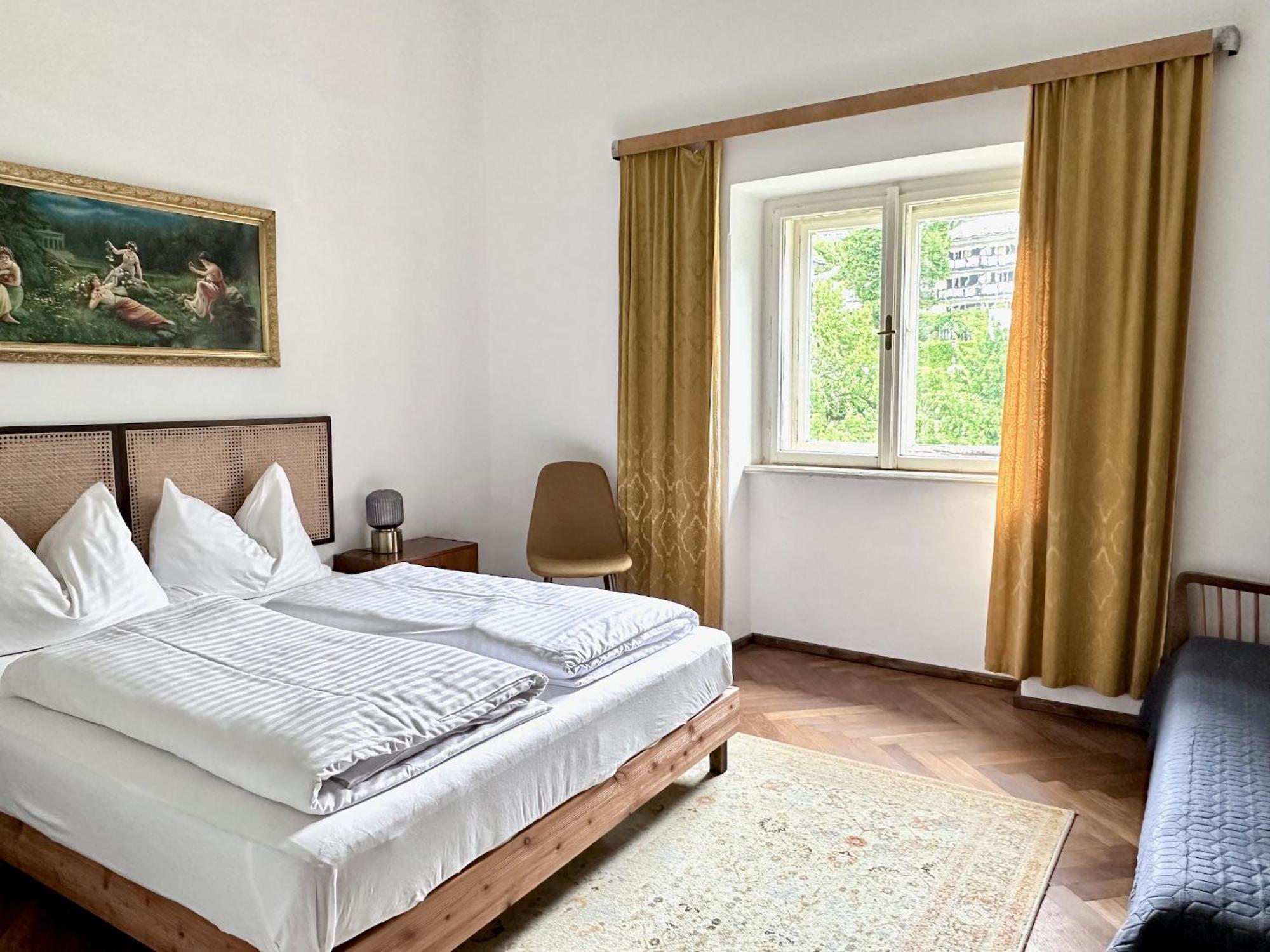 Villa Parkschloessl Милщат Екстериор снимка